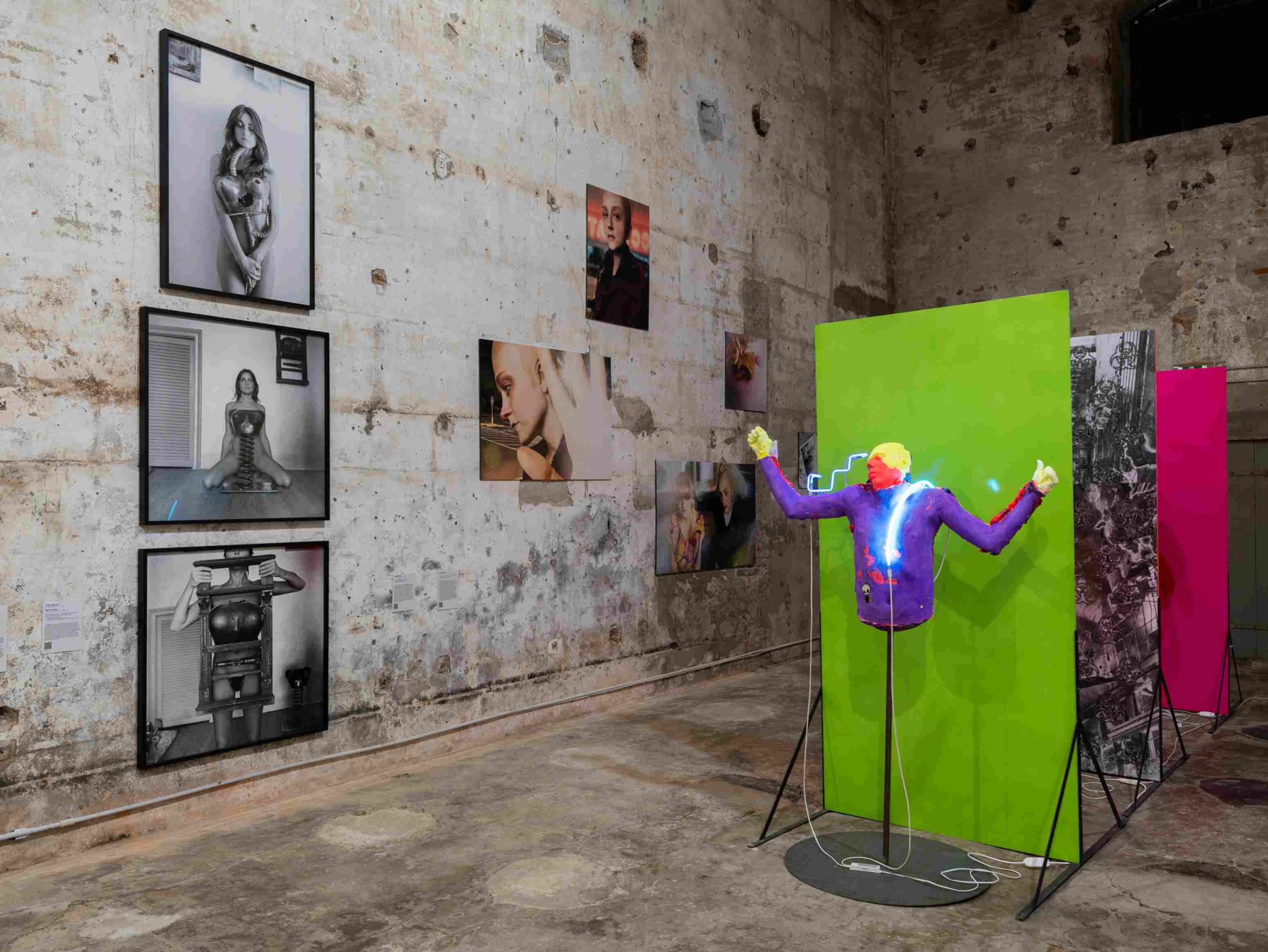 Venecia 2026. En Spazio Punch, la expo colectiva de El Moderno: Oscuridad visible: la larga sombra de la dictadura.