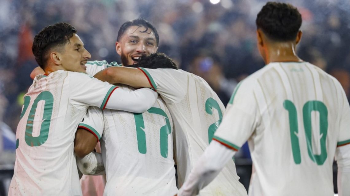 Atenção Argentina: Argélia, rival da seleção na Copa do Mundo, venceu a Holanda por 1 a 0