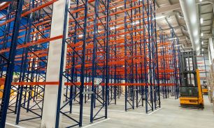 Centro de distribución en Zona Franca Uruguay de LOG-IN FARMA