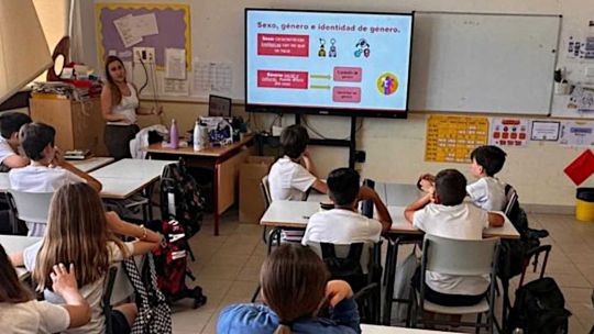 La prioridad de la Educación Sexual Integral es enseñar a construir vínculos respetuosos