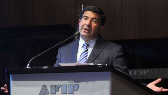 Ricardo Echegaray, afuera: el Gobierno lo expulsó de ARCA al quedar firme su condena en la causa Oil Combustibles