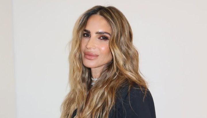María Vázquez demostró cómo adaptar botas de lluvia a looks urbanos chic