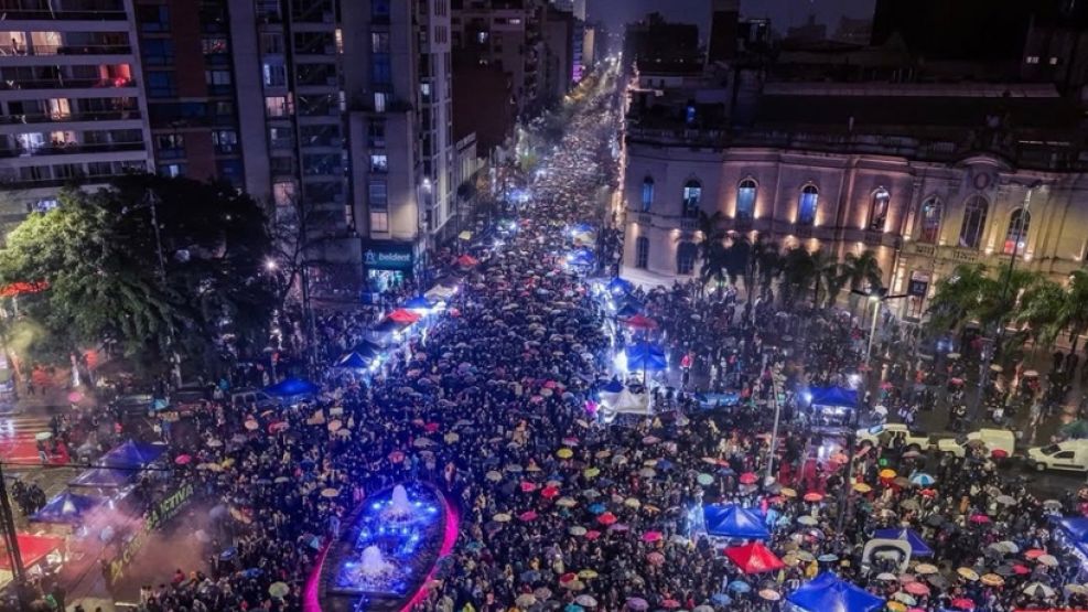 Multitudinaria marcha en Córdoba