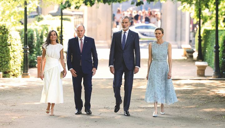 Histórico encuentro entre los Reyes de España y los Príncipes de Mónaco
