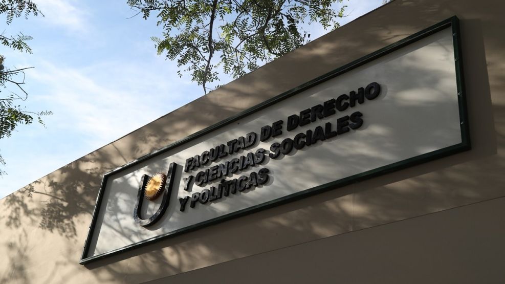 facultad de derecho.