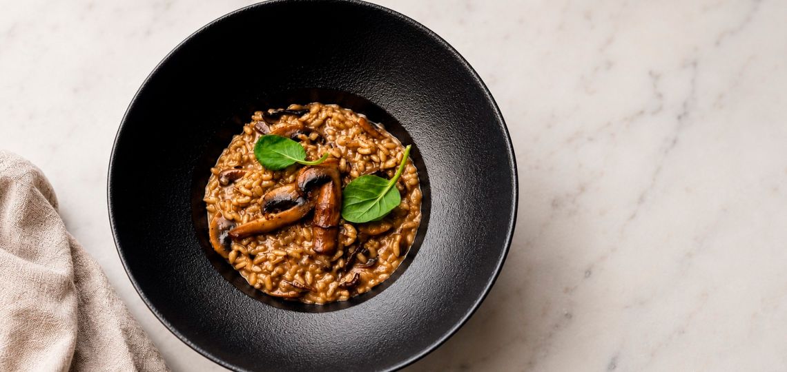 Risotto de hongos: la receta italiana cremosa y reconfortante