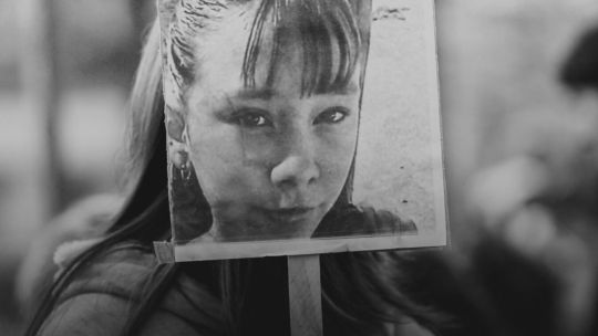 Femicidio de Agostina: El inodoro en el living y la heladera en el baño