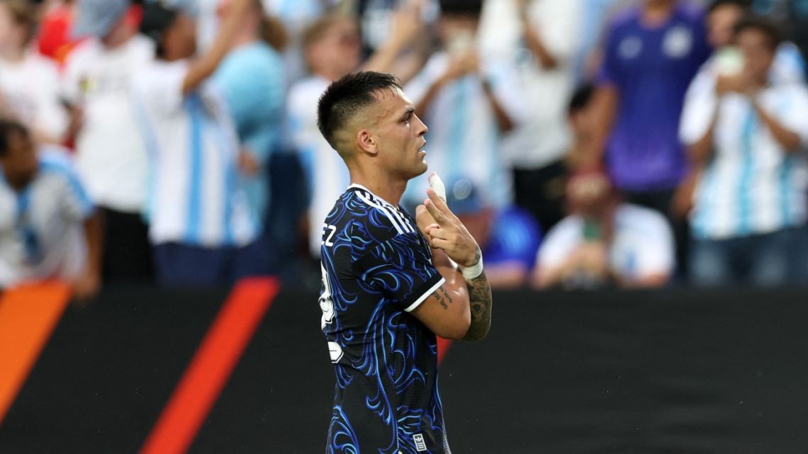 Argentina stroll to pre-World Cup win over Honduras