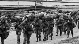 070626_soldados_argentinos_malvinas_cedoc_g