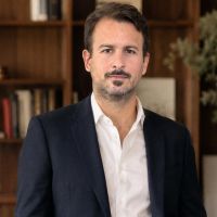 Leonardo Merlos: el ojo argentino que se abrió camino en la escena editorial internacional