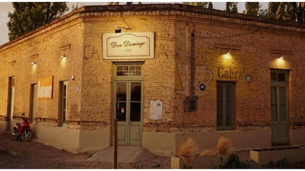 Don Domingo: el bodegón histórico que recuperó más de 120 años de historia en el Alto Valle