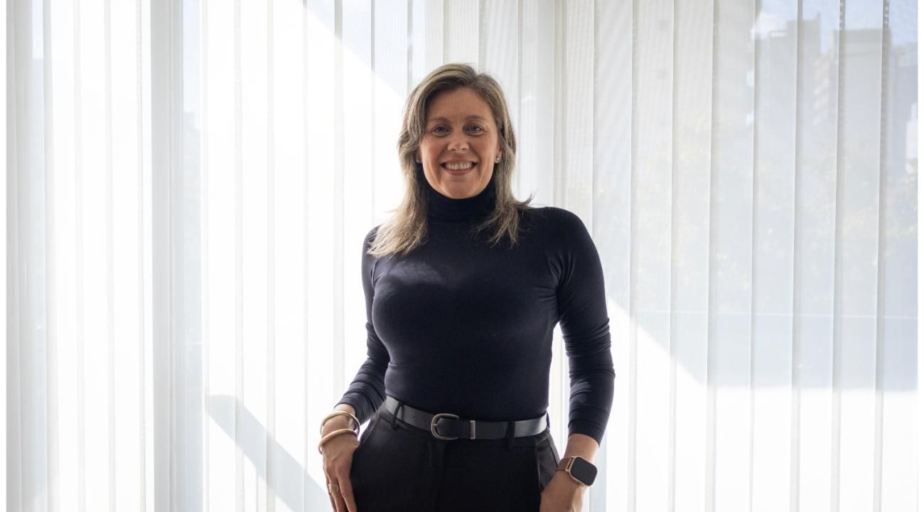 Dra. María Paula Vena: el cabello no miente, la médica que escucha lo que el cuerpo dice