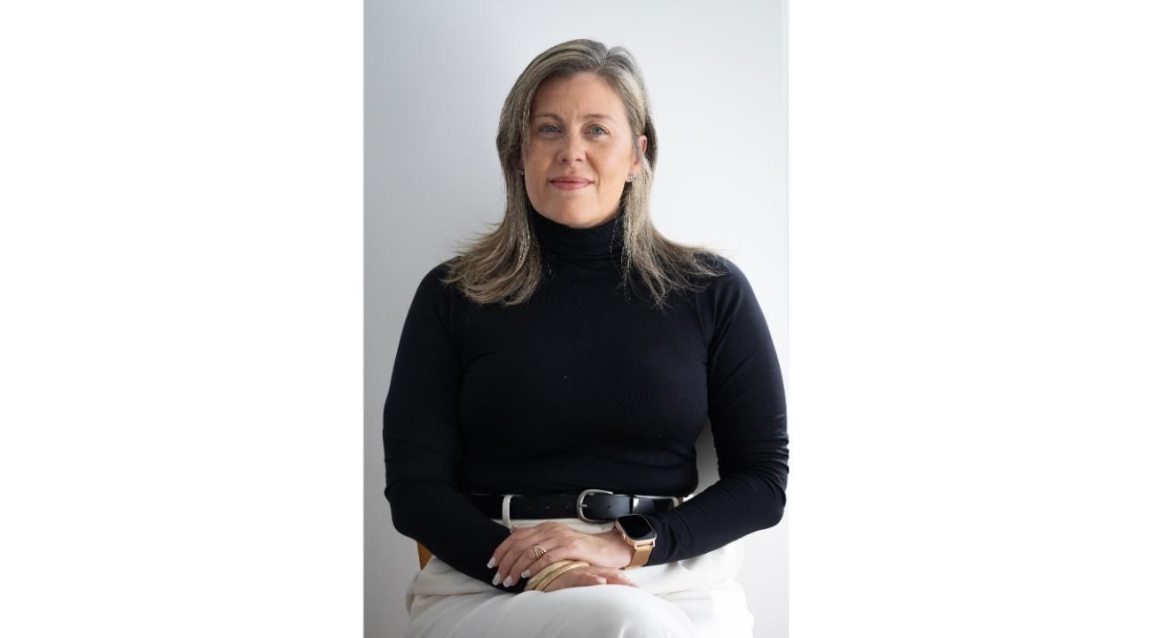 Dra. María Paula Vena: el cabello no miente, la médica que escucha lo que el cuerpo dice