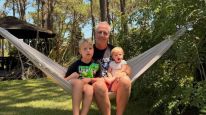 Marley con sus hijos, Mirko y Milenka