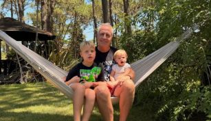 Marley con sus hijos, Mirko y Milenka