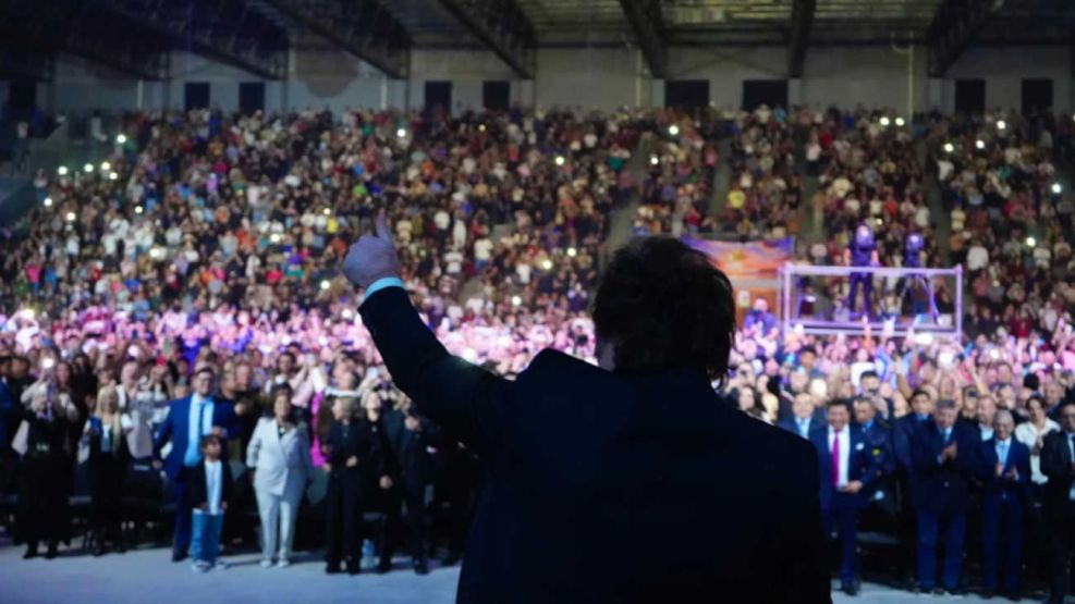 Milei fue a un acto evangélico en Chaco 09062026