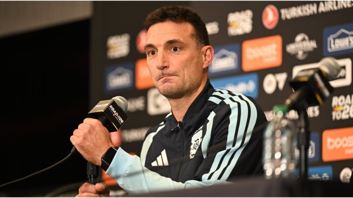Lionel Scaloni elogiou a Áustria, colocou Ancelotti no banco e criticou a FIFA: “Isto quatro vezes parece irreal”