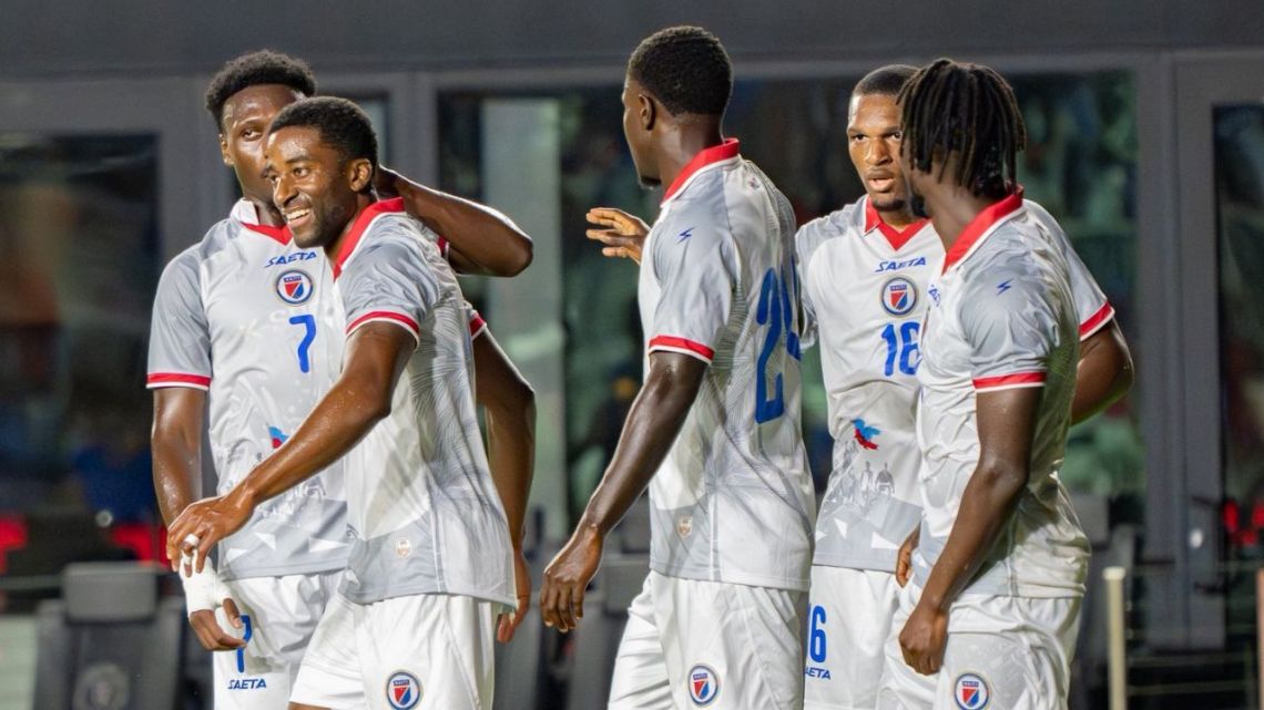 FIFA rejeitou a camisa do Haiti por causa de um detalhe político FIFA rejeitou a camisa do Haiti por causa de um detalhe político