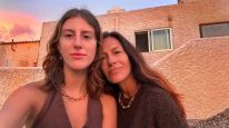 Dolores Trull y su hija, Cala Pueyrredón
