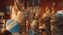 La publicidad de "La Llama que Llama" contra Adorni: "Declaro la casa del country"