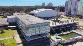 Necochea: subastan el Complejo Casino tras años de abandono