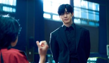 Kim Mu-yeol interpretando a Na Hwa-jin en la serie dramática coreana "Teach You a Lesson"