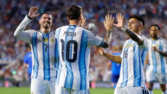 Messi scores on return from injury as Argentina beat Iceland in World Cup warm-up