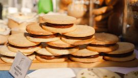 La Feria Francesa vuelve a Buenos Aires: croissants, raclette y espíritu parisino en Recoleta