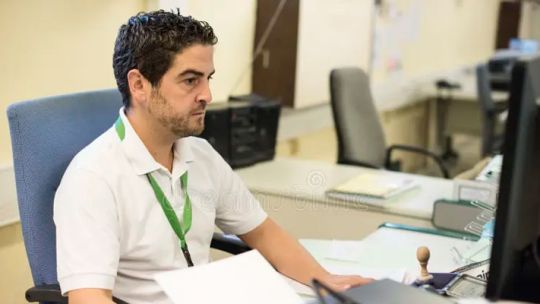 Los argentinos son cada vez menos felices: el bienestar cayó a su nivel histórico más bajo desde 2018