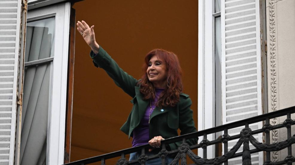Cristina Kirchner el balcón de su casa 11062026