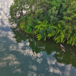 Vista aérea tomada con un dron del lago Longshui, en el distrito de Dazu de la municipalidad de Chongqing, en el suroeste de China. | Foto:Xinhua/Guo Xu