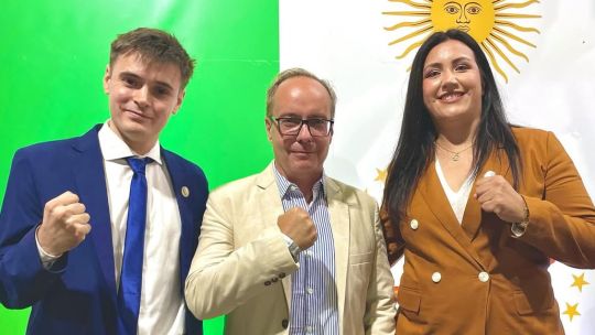 "Cualquiera tiene ahorros en negro", la defensa de La Libertad Avanza Chaco a Manuel Adorni