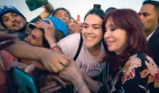 130626_cristina_fernandez_kirchner_cfk_apoyo_na_g