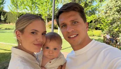 Eva Bargiela y Gianluca Simeone junto a su bebé Faustino