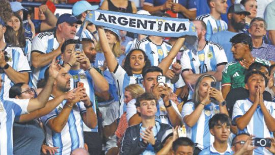 Empezó la fiesta, ¿qué estará haciendo Adorni?