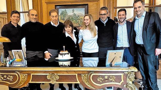 Los Milei se aferran a su ministro, pero en el Gabinete se quejan de la estrategia elegida