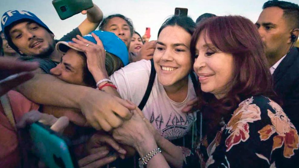 130626_cristina_fernandez_kirchner_cfk_apoyo_na_g