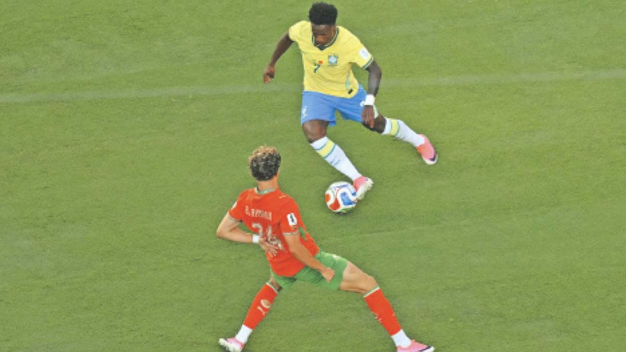 Brasil sufrió ante Marruecos, pero una perla de Vini Jr. evitó la derrota
