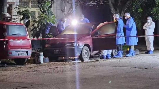 Hallan un auto incendiado y el cuerpo calcinado de una mujer 