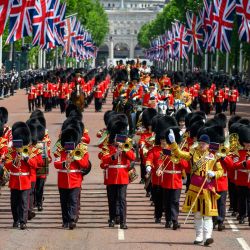 Imagen de miembros de la División de la Casa Real desfilando durante el desfile Trooping the Colour, en honor al rey Carlos III, de Reino Unido, en su cumpleaños oficial, en Londres, Reino Unido. | Foto:Xinhua/Ray Tang
