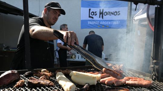 Argentina fans deploy 'asado' to challenge Kansas City's BBQ crown