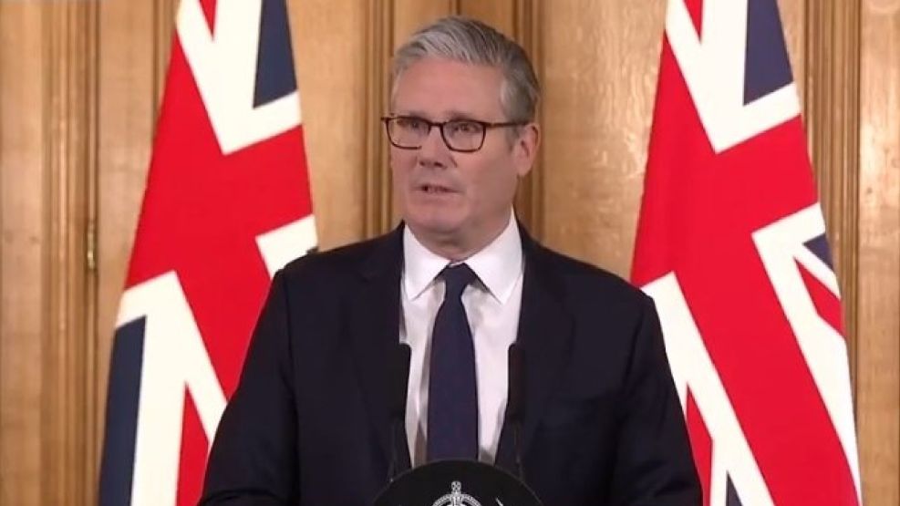 Starmer. menores de 16 años no podrán usar redes sociales