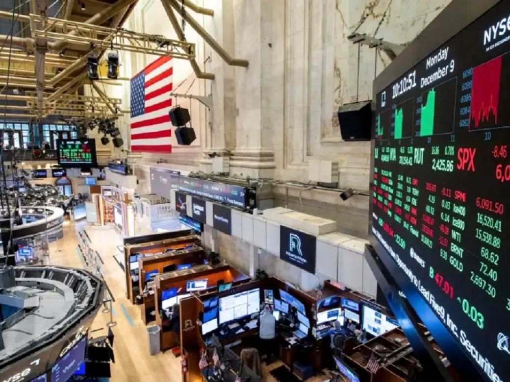 El riesgo país vuelve a bajar cerca de 420 puntos y el gobierno envía  fuerte señal al mercado | Perfil
