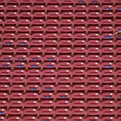El defensor sueco número 2, Gustaf Lagerbielke, descansa en la tribuna durante una sesión de entrenamiento en el estadio del FC Dallas en Dallas, Texas, durante el Mundial de Fútbol de 2026. | Foto:Paul Ellis / AFP