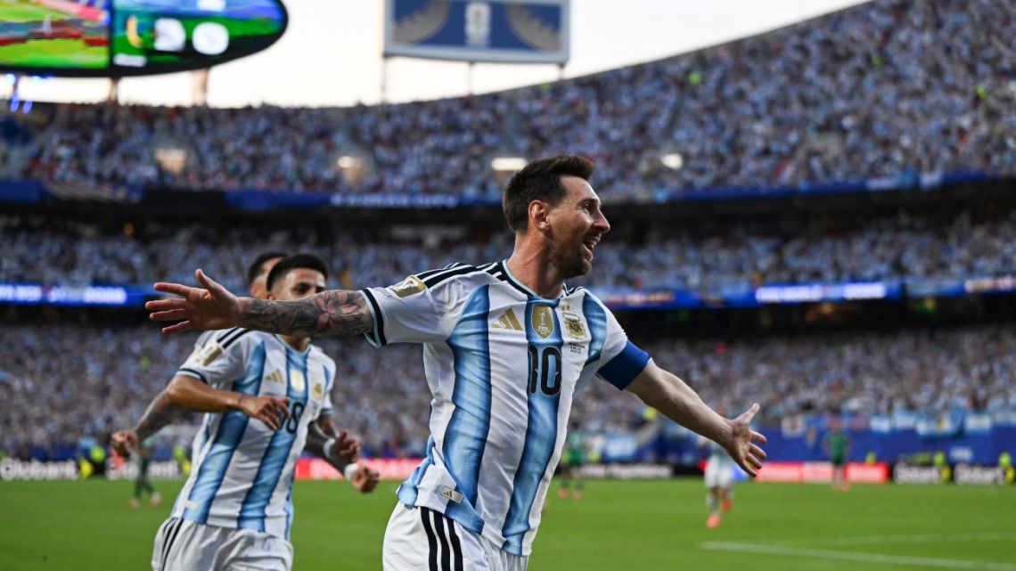 Magic Messi bags hat-trick, breaks World Cup record as Argentina rout Algeria 3-0