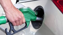 Nafta e impuestos: por qué Argentina lidera las subas de combustibles en América Latina