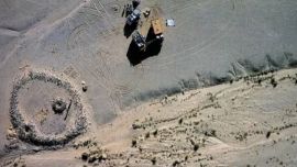Descubren 260 tumbas de hace 6.000 años bajo la arena del desierto del Sahara