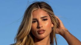 Juli Poggio mostró su "airport look" súper chic para viajar a la sede mundialista