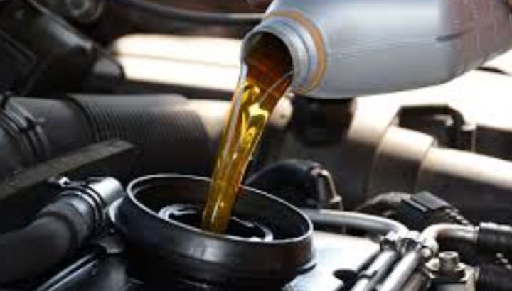 ¿Qué pasa si te pasás del cambio de aceite? El error que puede acortar la vida del motor sin que lo notes