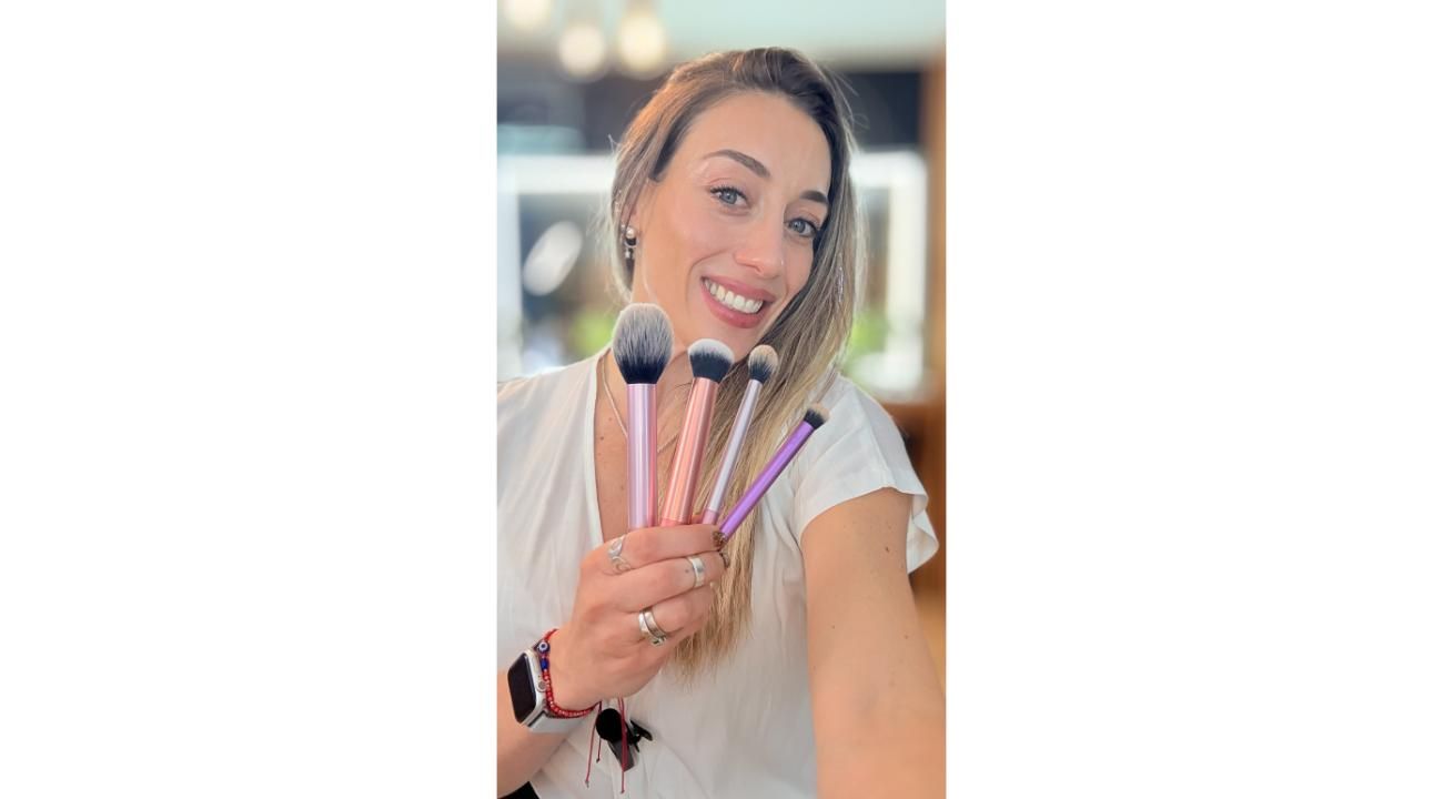 AUTOMAQUILLAJE CUIDADO: LA BELLEZA COMIENZA EN UNA PIEL SANA